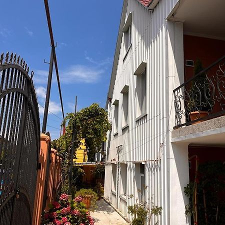 Guest House Chexovi 24 Kobuleti Exterior foto